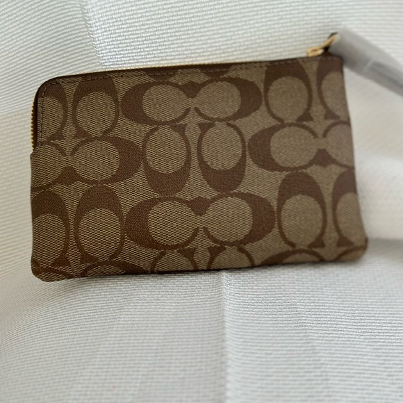 Never Used coach Wallet🤎Add This Color to Your Collection! - Picture 6 of 6